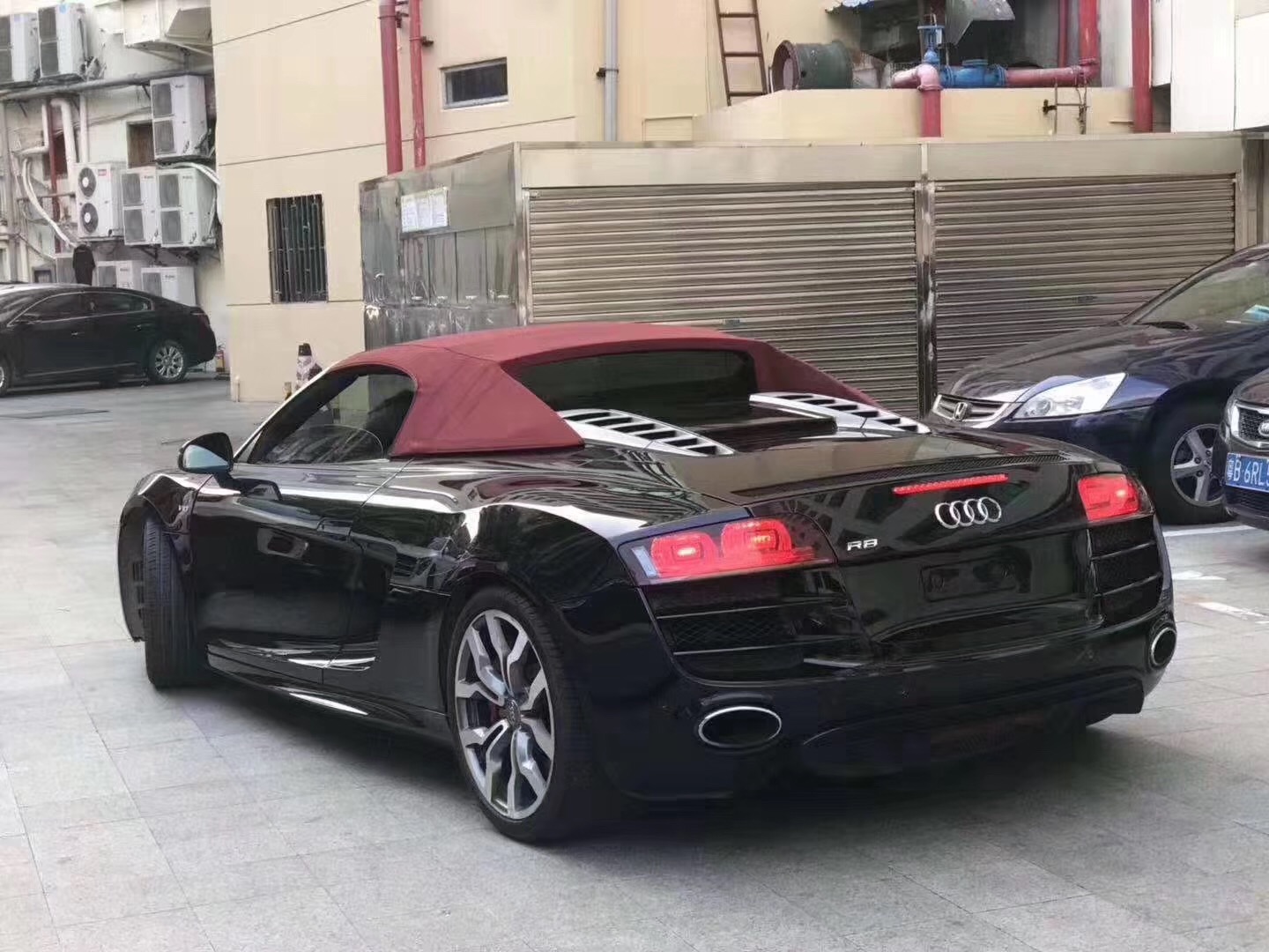 奧迪R8尾
